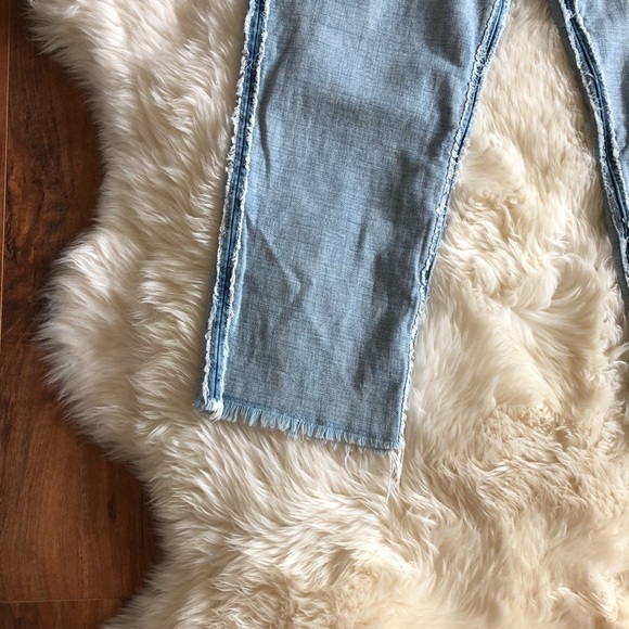 Lucky Brand The High Rise Tomboy Raw Hem Jeans 32 - Picture 3 of 10